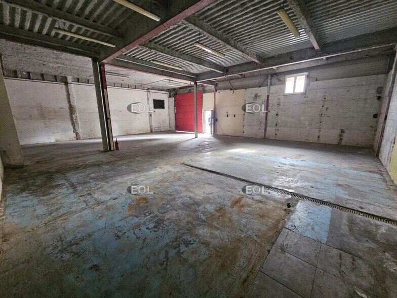 Industrial in Choisy-le-Roi to rent - Interior Photo - Image 2 of 12