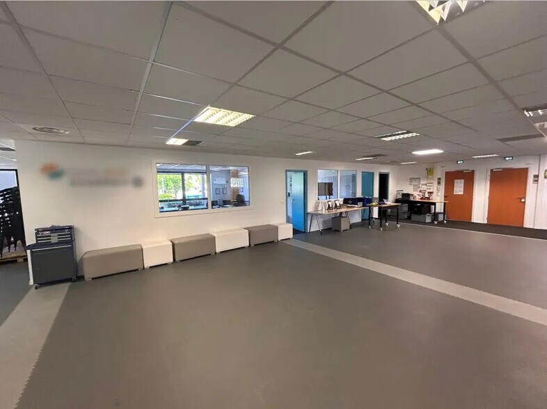 Office in Marseille for sale - Interior Photo - Image 2 of 7