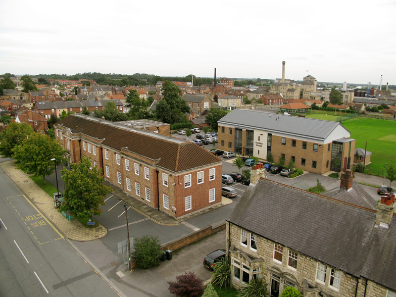 Station Rd, Church Fenton for rent - Aerial - Image 3 of 25