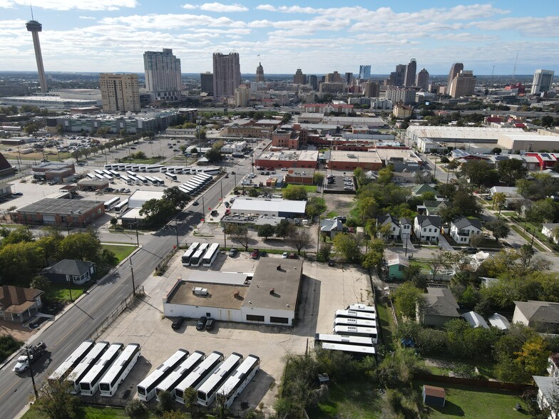 1505 E Houston St, San Antonio, TX for sale - Building Photo - Image 2 of 19