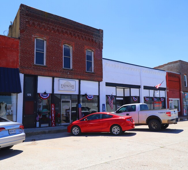 125 E Main St, Ash Grove, MO for sale - Building Photo - Image 1 of 1