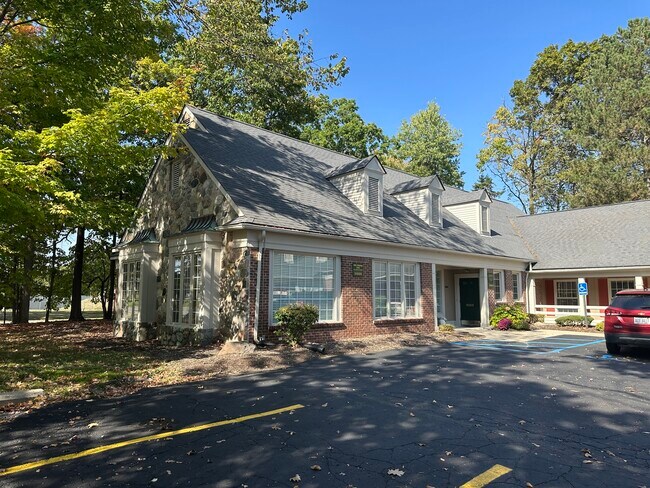 More details for 31886 Northwestern Hwy, Farmington, MI - Office to Rent