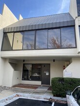 11250 Roger Bacon Dr, Reston, VA for rent Building Photo- Image 2 of 12