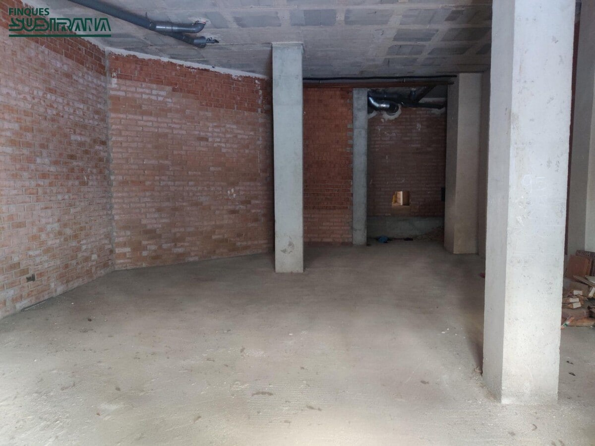 Igualada, BAR 08700 -  -  - Interior Photo - Image 2 of 4