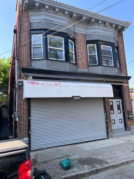 209 W 3rd St, Mount Vernon, NY for sale - Building Photo - Image 1 of 1