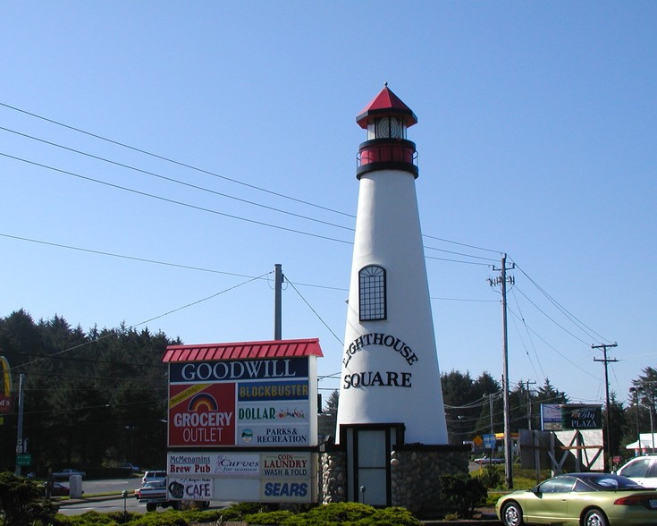 4157 NW Highway101, Lincoln City, OR for rent - Building Photo - Image 1 of 4