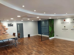 79 High St, Crowthorne to rent Interior Photo- Image 1 of 3