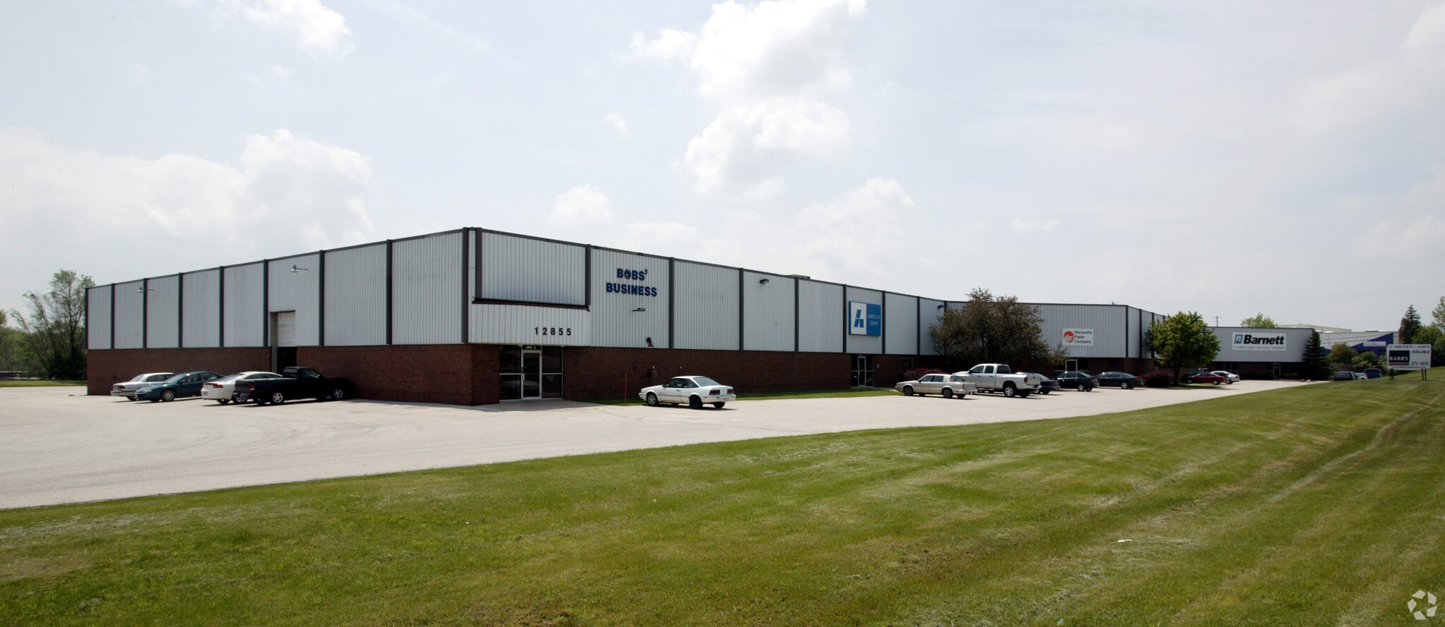 12855 W Silver Spring Dr, Butler, WI for sale Primary Photo- Image 1 of 1