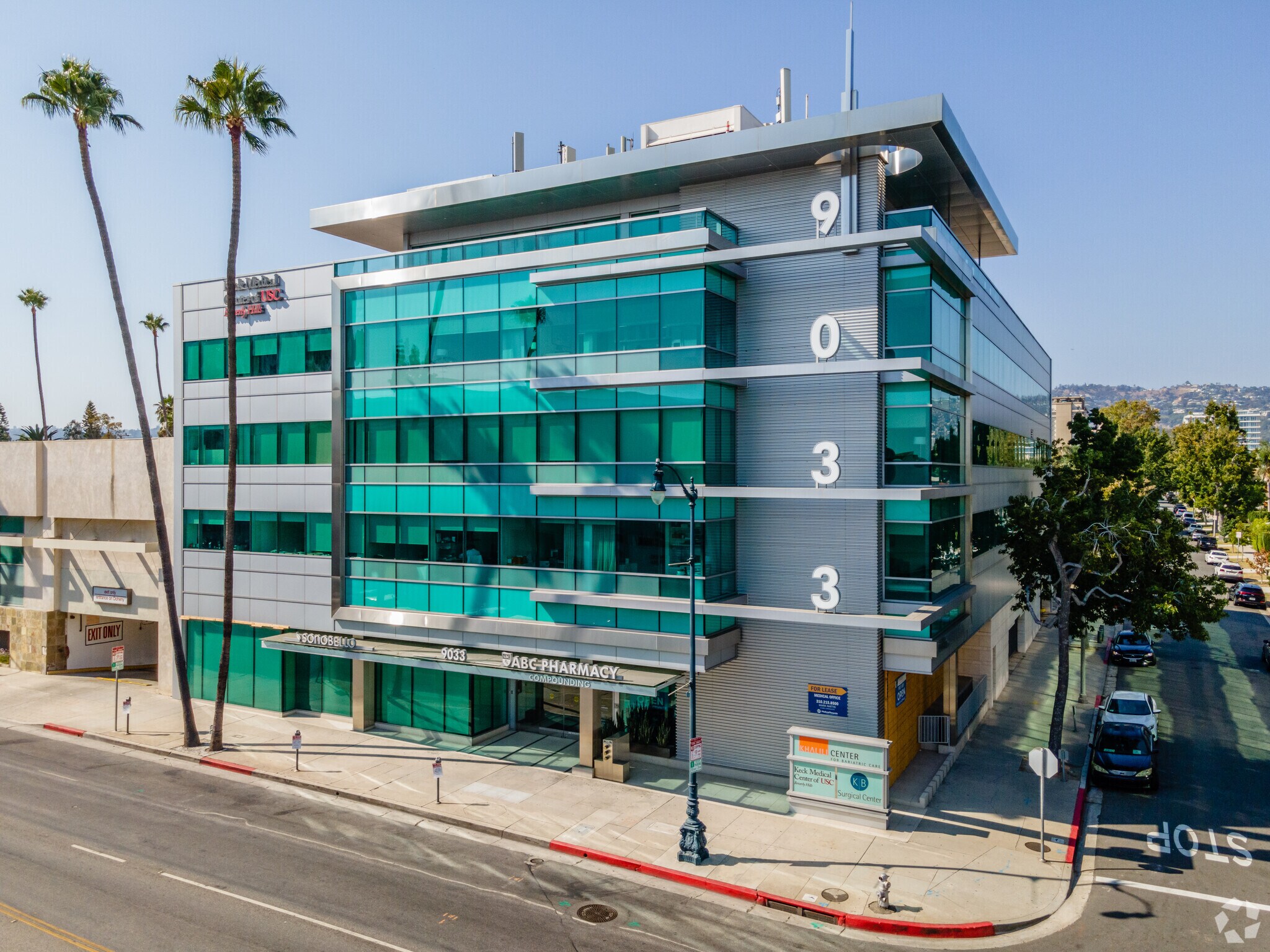 9033 Wilshire Blvd, Beverly Hills, CA to rent Primary Photo- Image 1 of 11