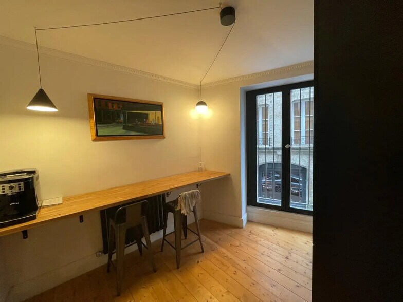 Office in Bordeaux for sale - Interior Photo - Image 3 of 14