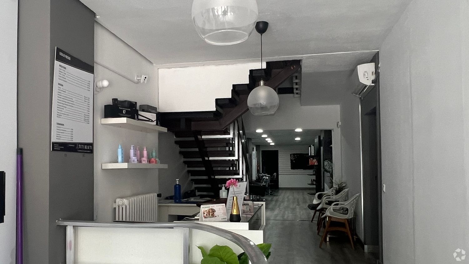 Retail in Madrid, Madrid to rent Interior Photo- Image 1 of 7