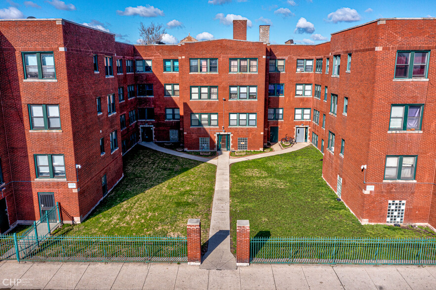 7910 S Ingleside Ave, Chicago, IL for sale - Building Photo - Image 1 of 1