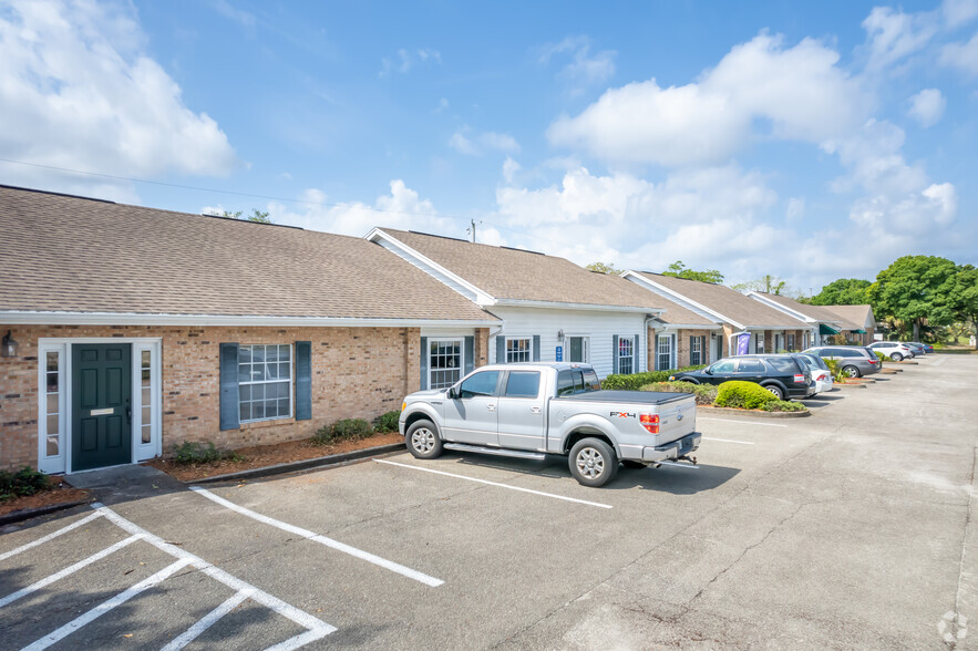 1801 Sarno Rd, Melbourne, FL for rent - Primary Photo - Image 1 of 11