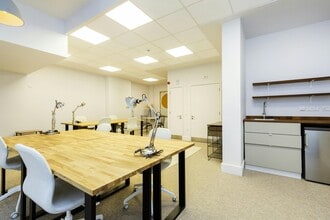 78 Britannia Walk, London to rent Interior Photo- Image 1 of 5