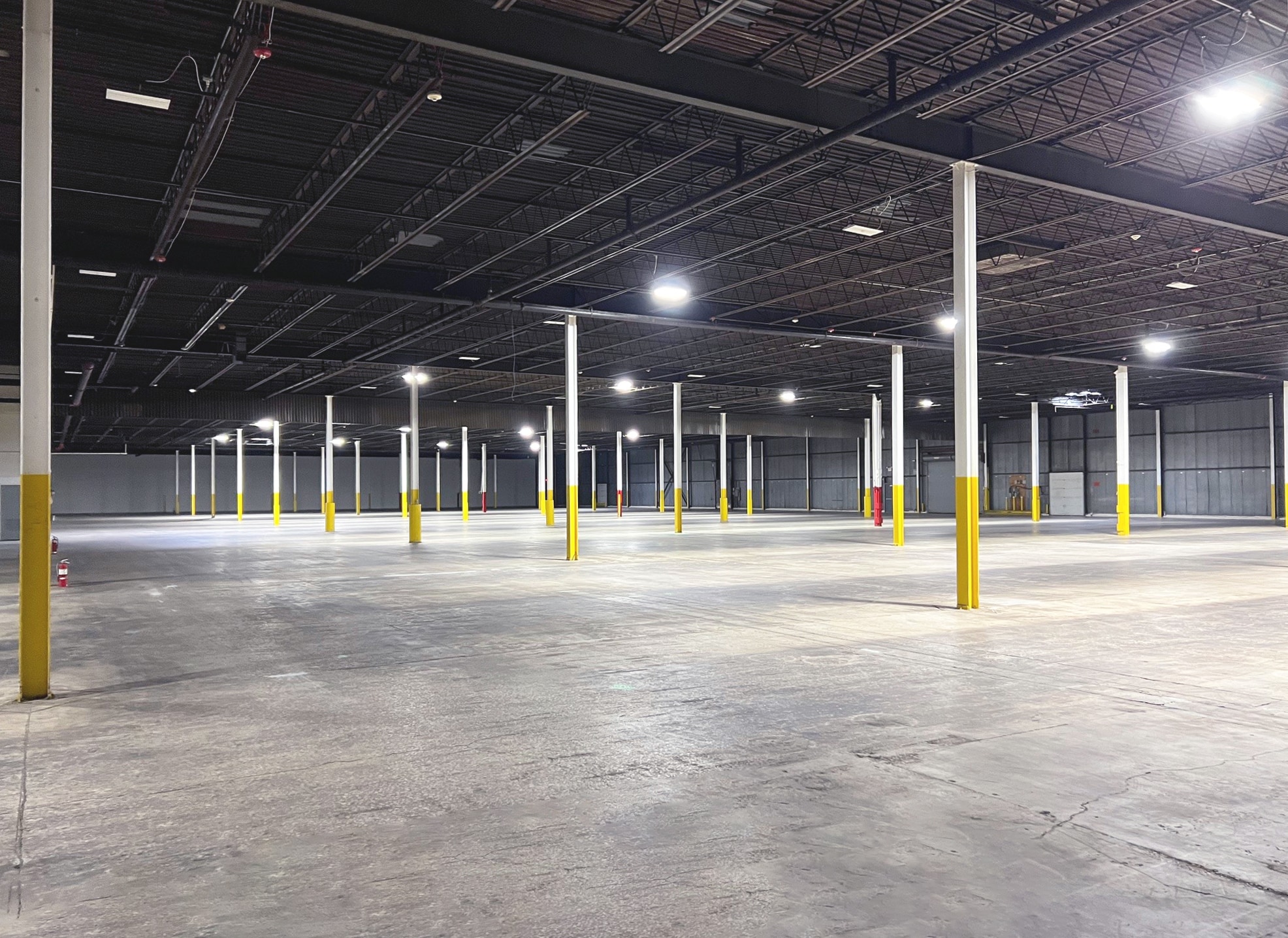 1010-1050 Sesame St, Bensenville, IL to rent Interior Photo- Image 1 of 5