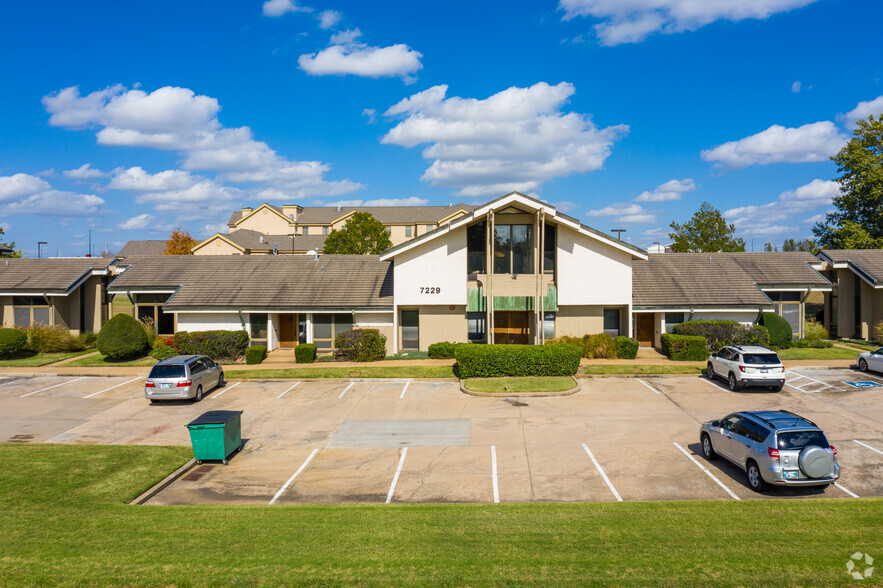 7229 S 85th Ave, Tulsa, OK for rent - Building Photo - Image 1 of 9