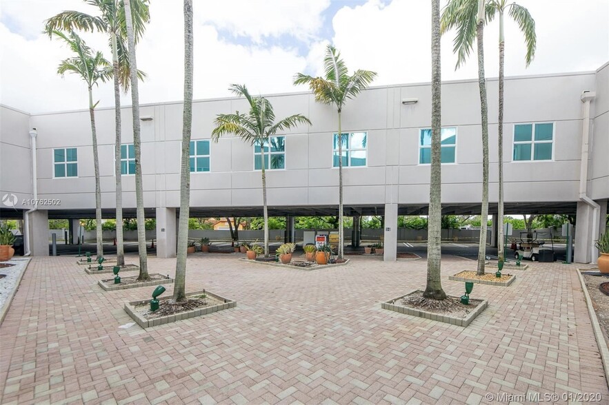 10305 NW 41st St, Doral, FL for rent - Building Photo - Image 3 of 25