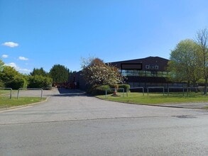 Earlstrees Rd, Corby to rent Building Photo- Image 1 of 1