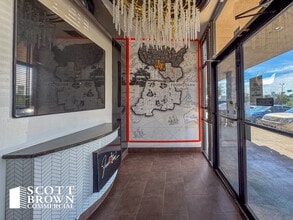 717 Stemmons Fwy, Denton, TX to rent Interior Photo- Image 1 of 10