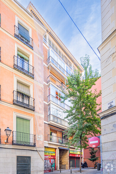 Calle del Espejo, 4, Madrid, Madrid for sale - Primary Photo - Image 1 of 4