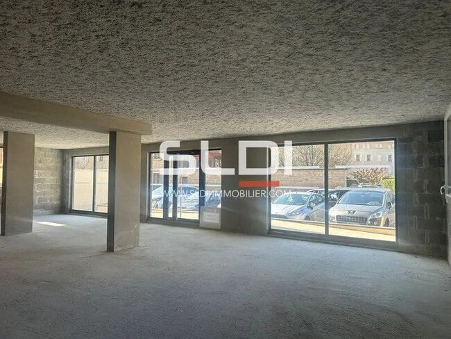 Location Commerce 116 m²
