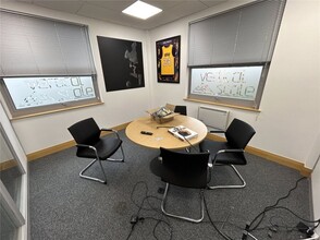 7 Grimbald Crag Ct, Knaresborough to rent Interior Photo- Image 2 of 10