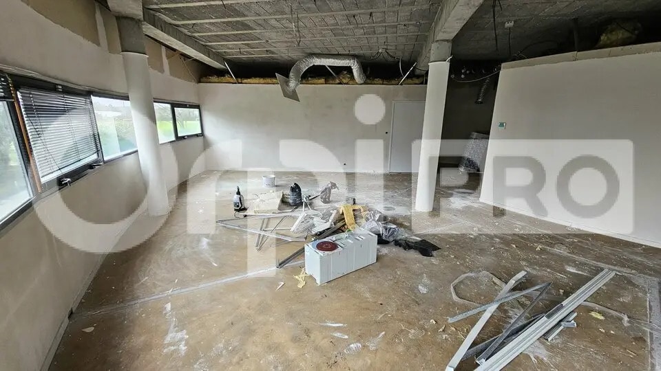 Office in Mérignac to rent - Building Photo - Image 1 of 4