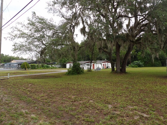 More details for 9706 Moon Lake Rd, New Port Richey, FL - Retail for Sale