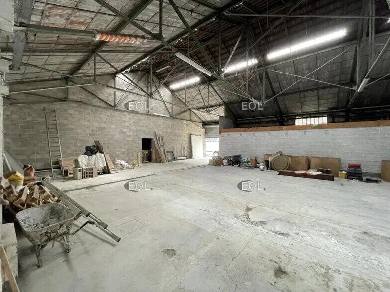 Light Industrial in Montmagny to rent - Interior Photo - Image 2 of 7