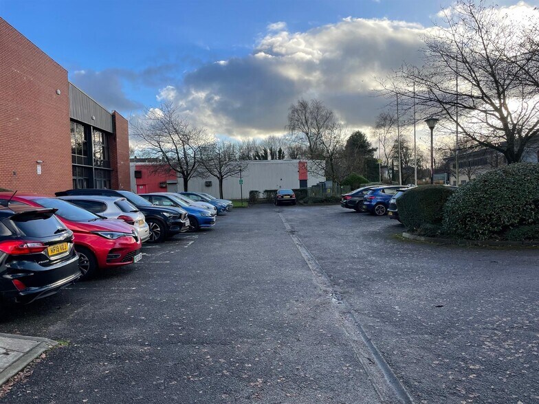 Petre Rd, Accrington to rent - Building Photo - Image 2 of 2