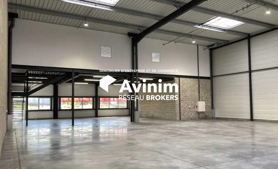 Industrial in Marignane for sale - Interior Photo - Image 2 of 4