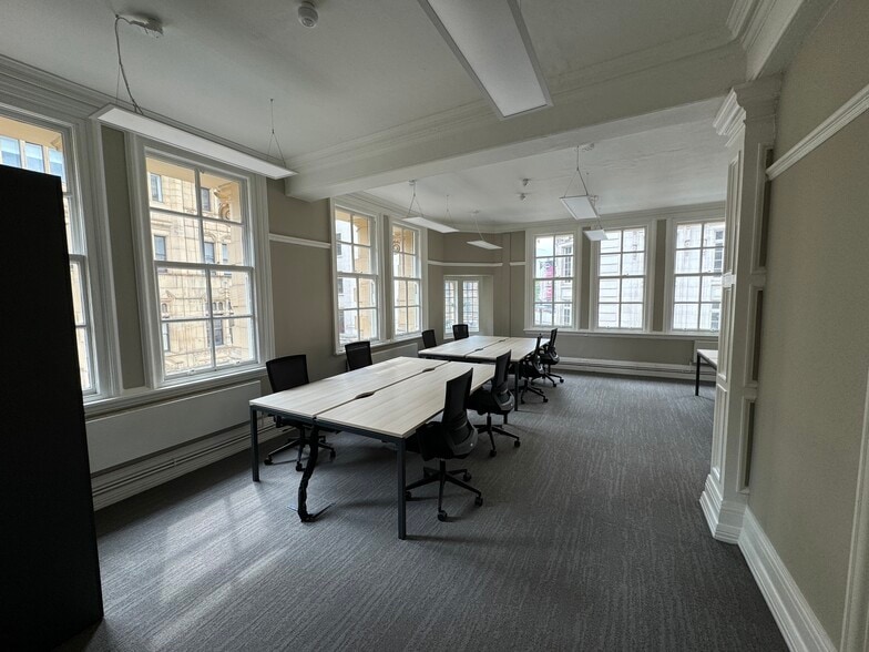 62-68 Cross St, Manchester to rent - Building Photo - Image 3 of 8