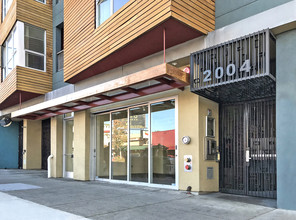 2004 University Ave, Berkeley, CA for rent Building Photo- Image 1 of 15