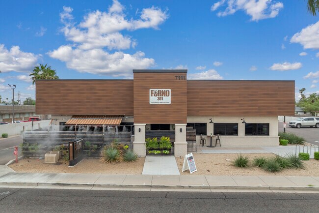 More details for 7111 E Thomas Rd, Scottsdale, AZ - Retail to Rent