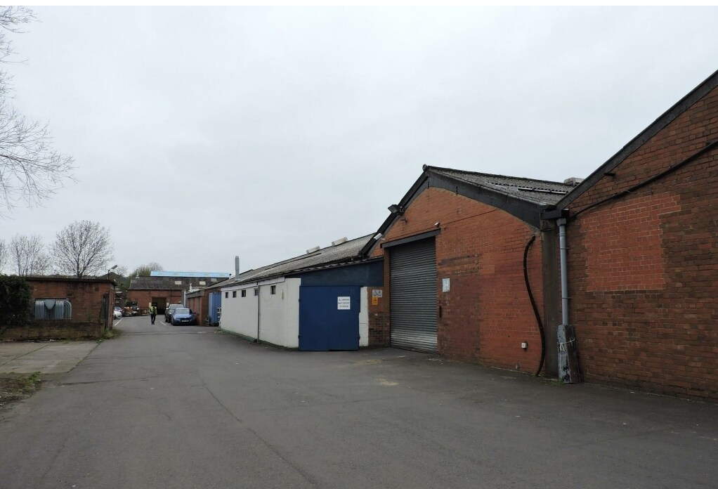 58-60 Arthur St, Redditch to rent Primary Photo- Image 1 of 8