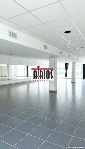 Retail in Hyeres for sale - Building Photo - Image 1 of 6