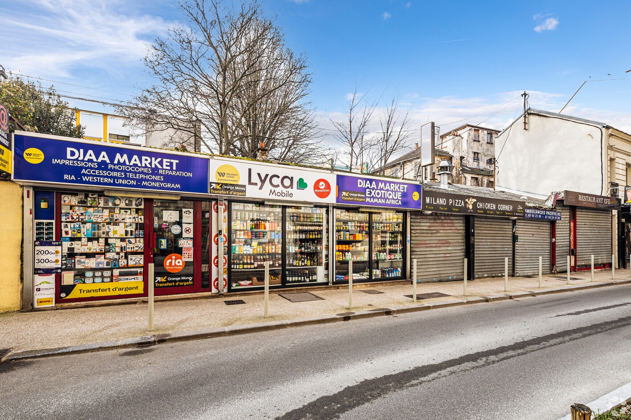 Retail in Le Pré-Saint-Gervais for sale Primary Photo- Image 1 of 7
