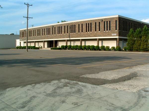 1500 N Stephenson Hwy, Royal Oak, MI for rent - Building Photo - Image 1 of 8