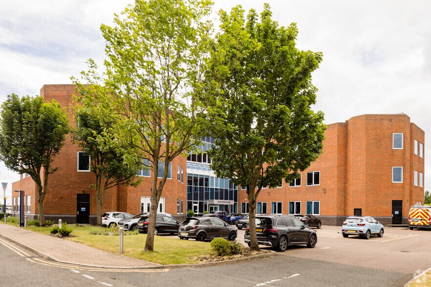 286 Bath Rd, West Drayton to rent - Building Photo - Image 2 of 39