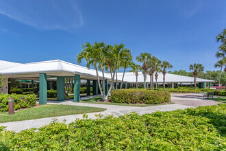 3050 Horseshoe Dr N, Naples, FL for rent Building Photo- Image 1 of 4