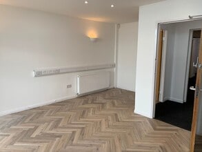 Park Rd, Manchester to rent Interior Photo- Image 2 of 5