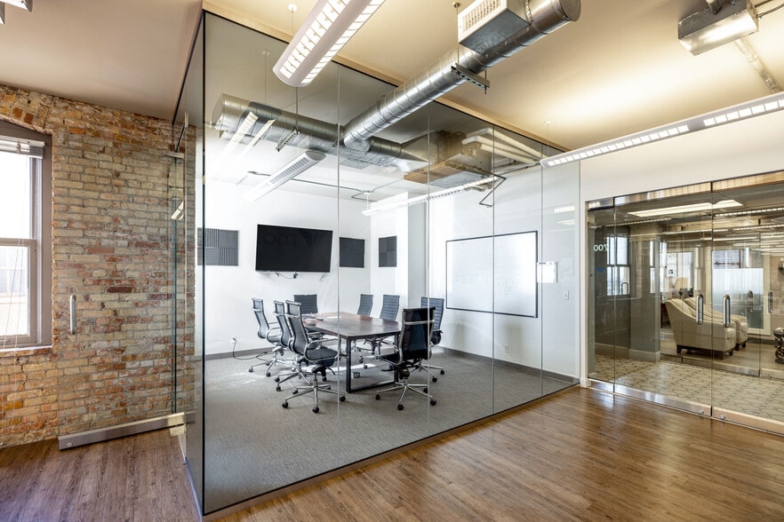 8 E Broadway, Salt Lake City, UT to rent - Interior Photo - Image 2 of 6