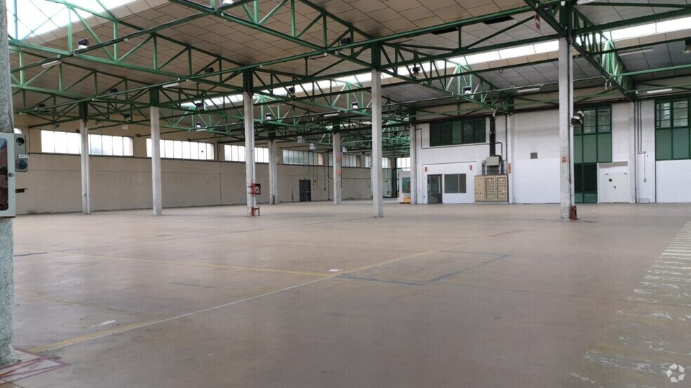 Industrial in Getafe, Madrid for sale - Building Photo - Image 3 of 12