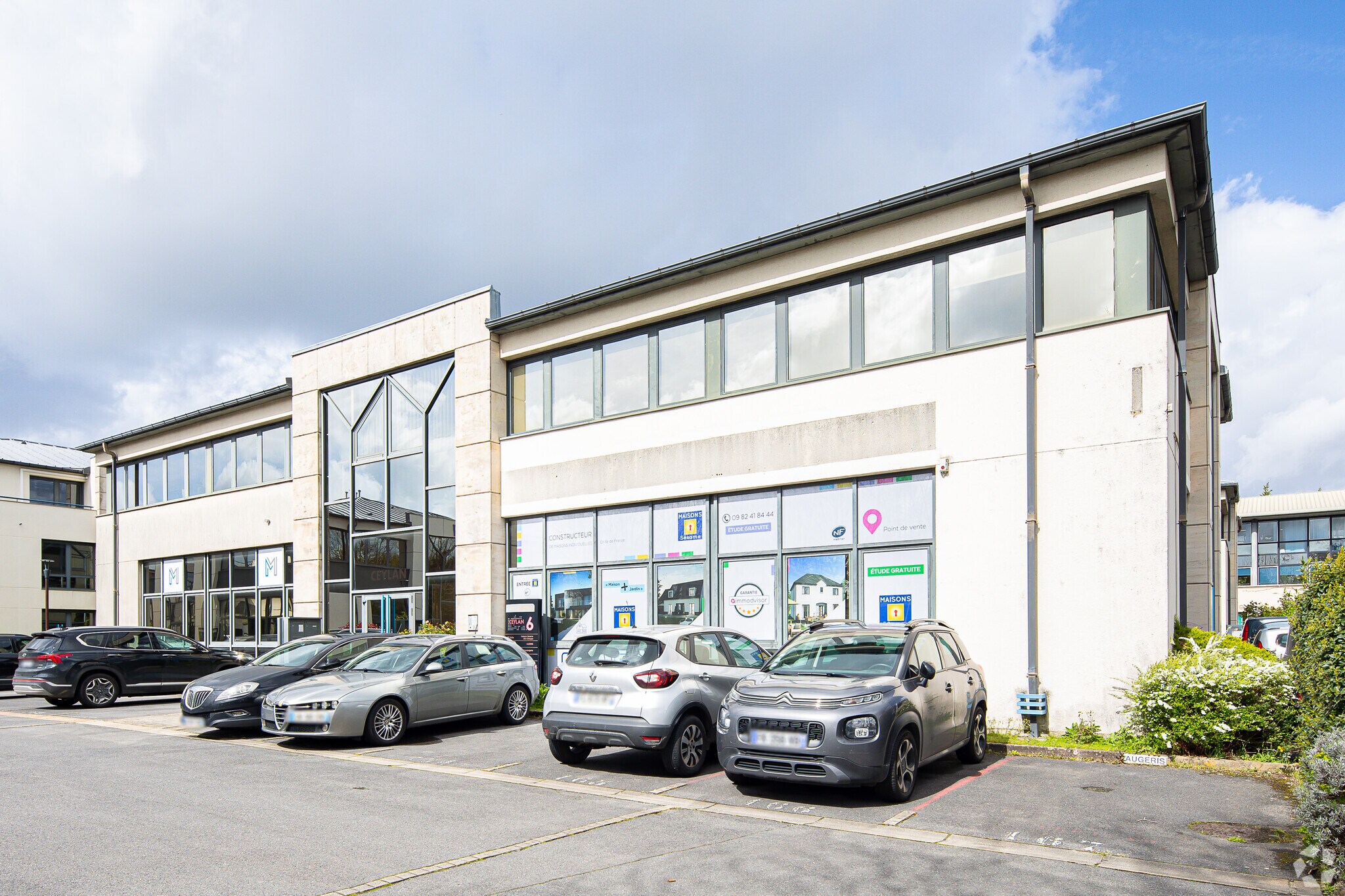 6 Allée De Londres, Villejust for sale Primary Photo- Image 1 of 16