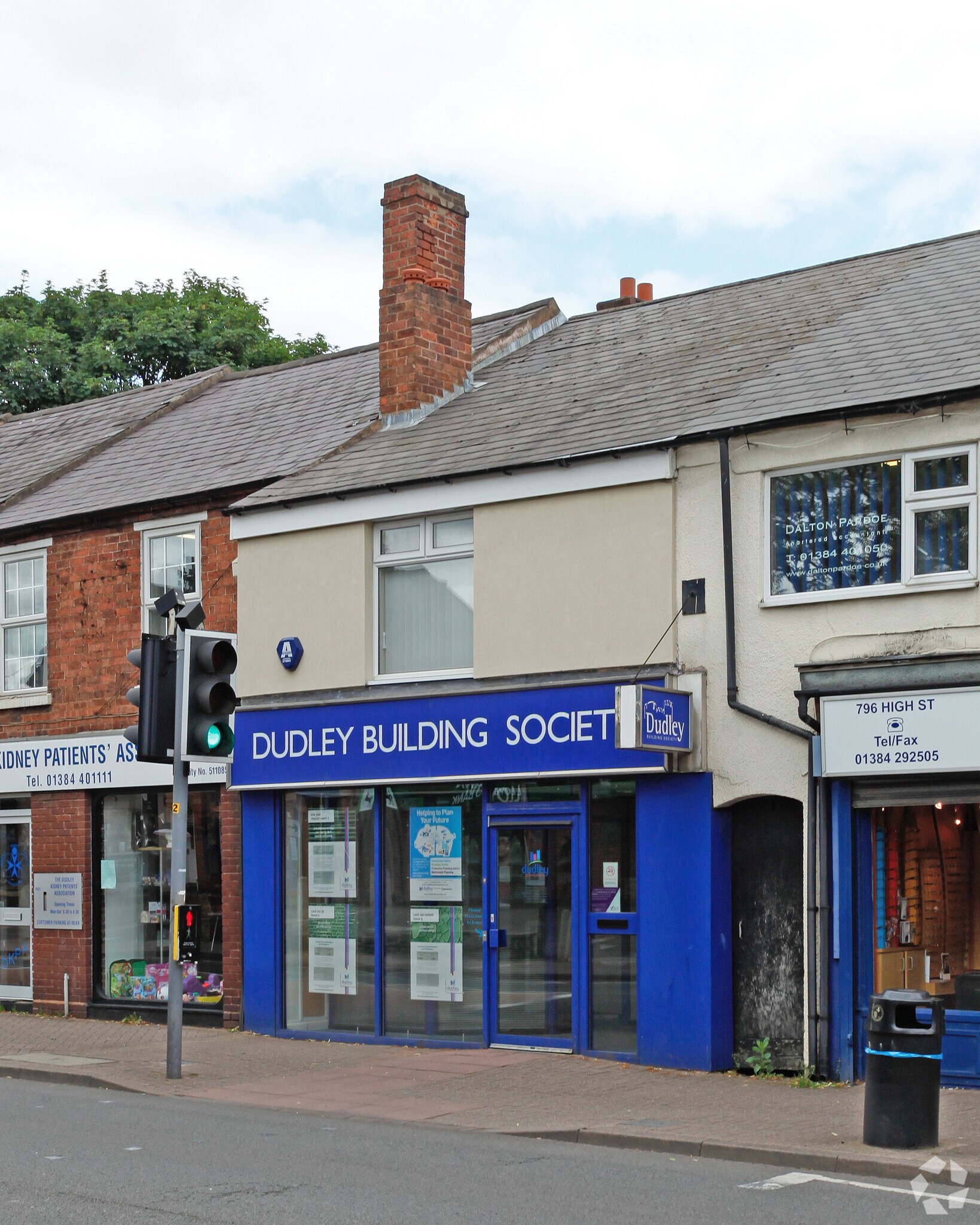 802 High St, Kingswinford for sale Primary Photo- Image 1 of 1