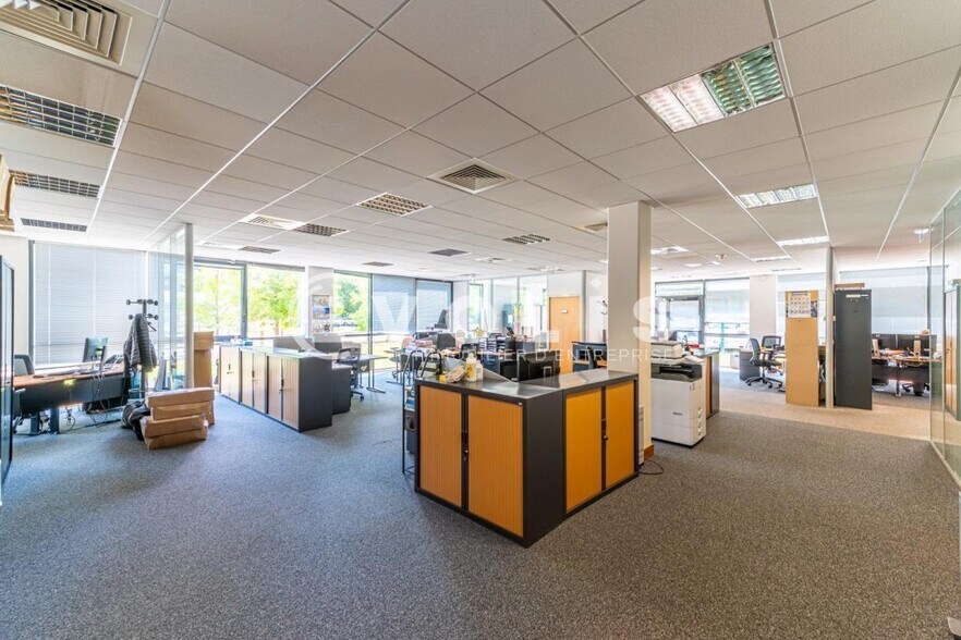 Office in Serris to rent - Interior Photo - Image 3 of 4
