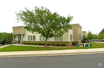 1909 Hillbrooke Trl, Tallahassee, FL for rent Building Photo- Image 1 of 11