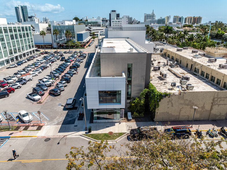 1661 Jefferson Ave, Miami Beach, FL for rent - Building Photo - Image 3 of 4