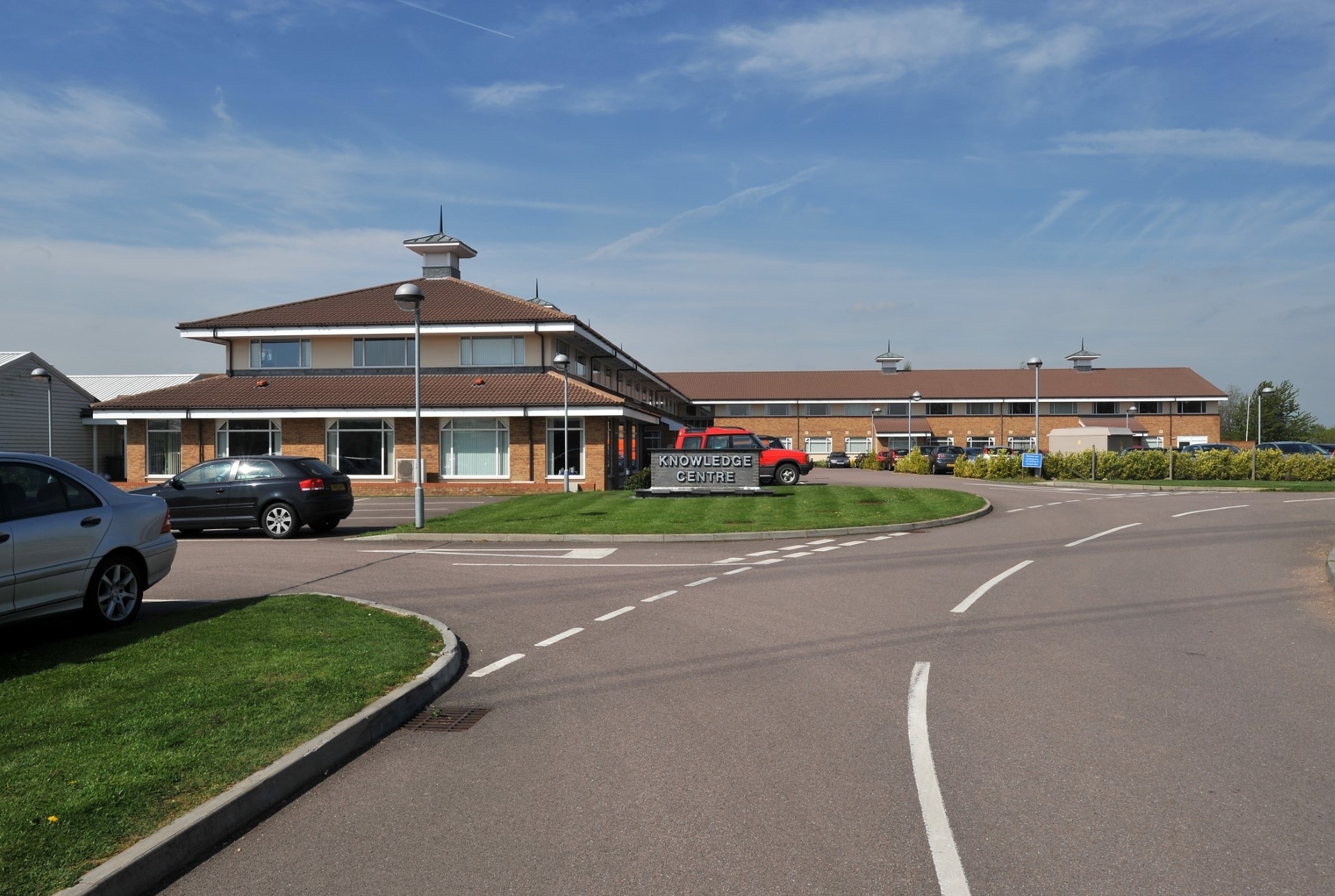Great North Rd, Wyboston to rent Building Photo- Image 1 of 2