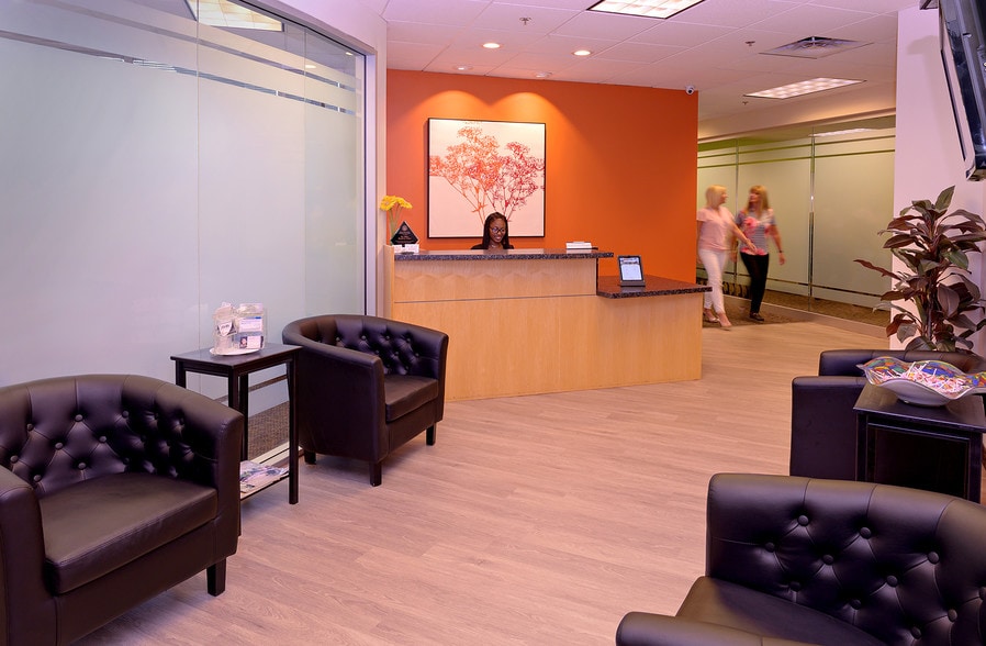 14050 N 83rd Ave, Peoria, AZ to rent - Lobby - Image 3 of 29